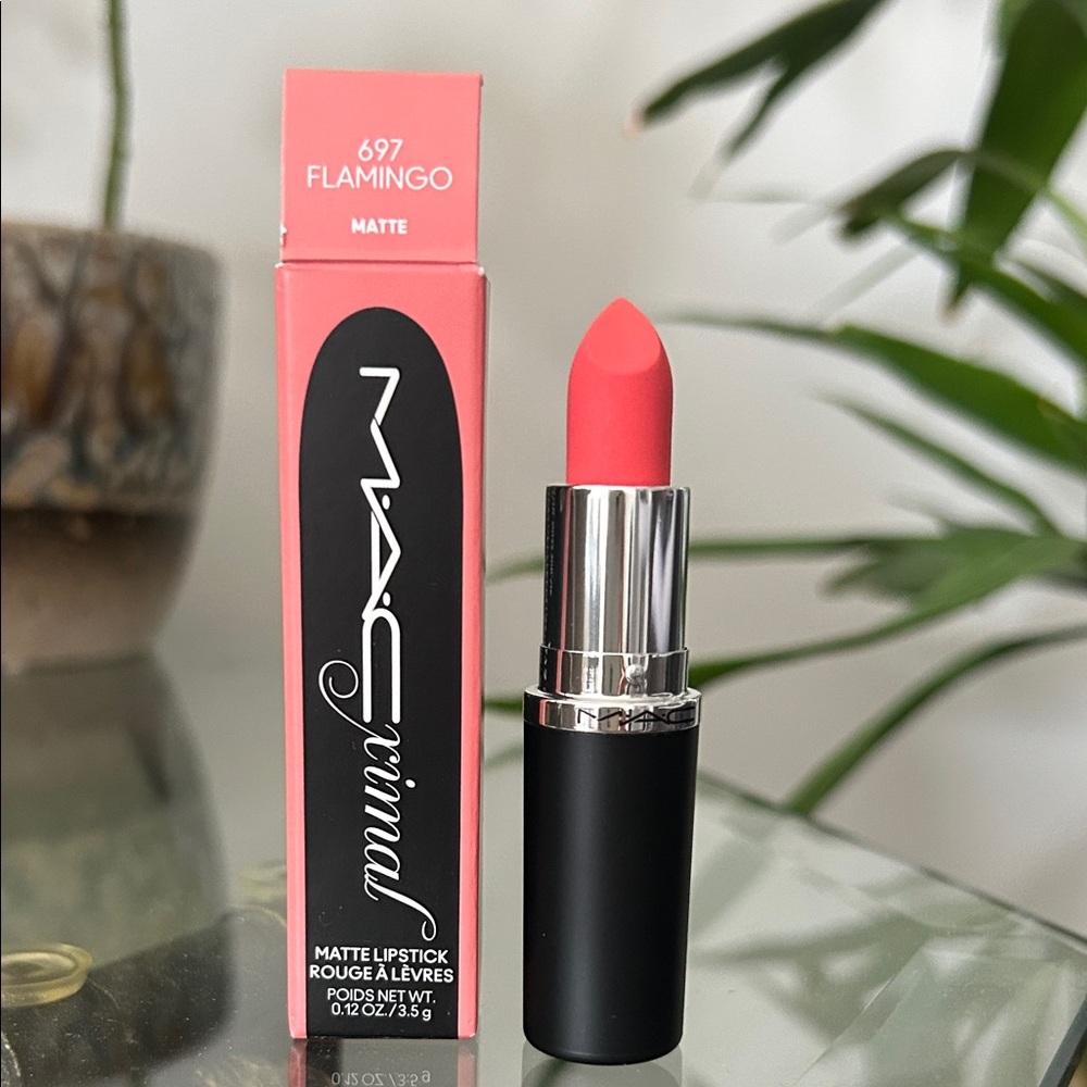 MAC Flamingo